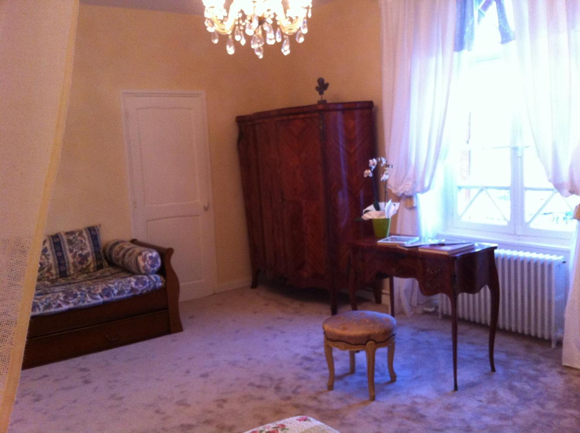 Le Clos De La Muse Saint-Junien Oda fotoğraf